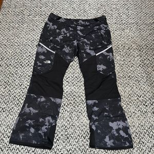 North Face Snow Pants with Velcro Waist Adjusters XL